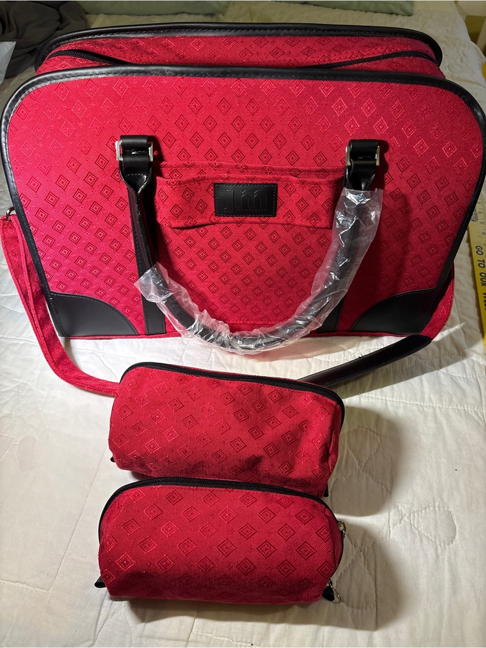 Joy Mangano Red Travel Tote with Black Trim with 2 toiletries bags. - Picture 4 of 10
